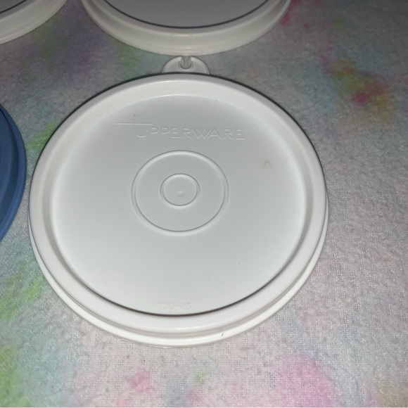 4 Tupperware Round Bowl Lids 733 Replacement Pieces - Picture 5 of 7